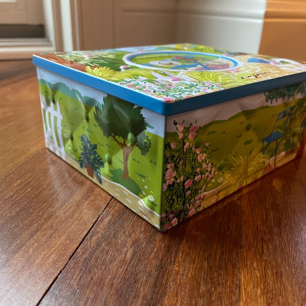 Unique "Quilted" Metal Rectangle "Spring Tea" Tin - Picture 3 of 5